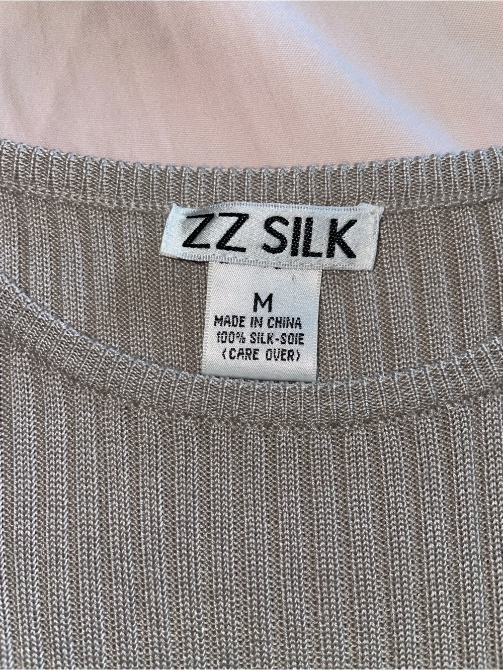 Vintage Women's Silver Ribbed Silk Crew Neck Blouse